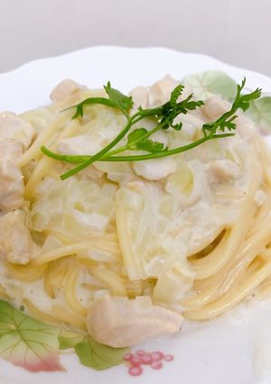 Hình của món Mỳ Ý sốt kem nấm phiên bản dành cho em bé.