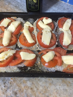 Una foto de Milanesas de berenjenas al horno c/ tomate y muzzarella