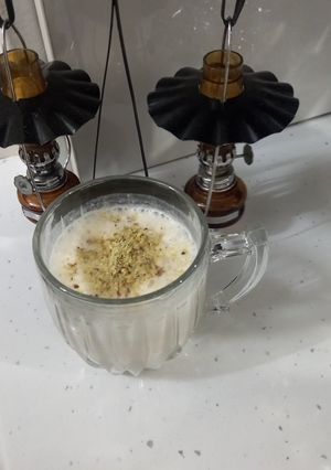 عکسی از دستور شیر موز خرما🍌