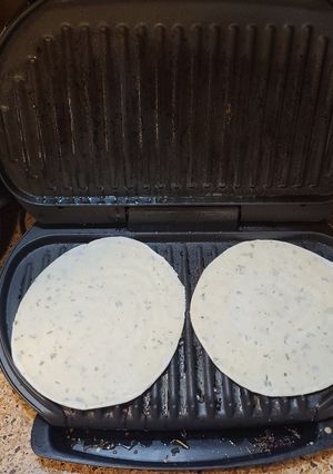 A picture of George Foreman Grill spring onion pancake.
