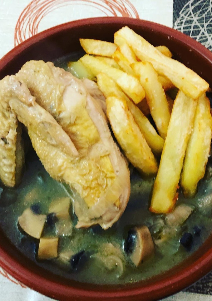 Una foto de Pollo a la maría