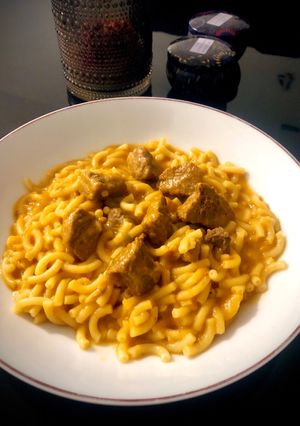 Una foto de Fideo grueso con ternera