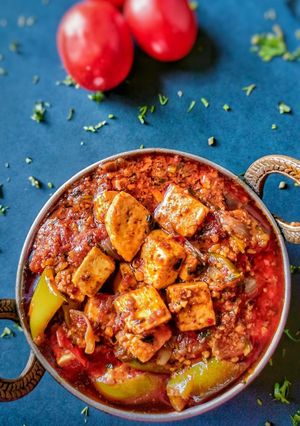 कढ़ाई पनीर(Kadhai paneer recipe in Hindi) रेसिपी मुख्य फोटो