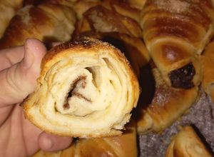 صورة لوصفة كرواصون صنع منزلي 🥐
