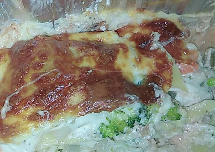 Cheesey broccoli lasagna side dish