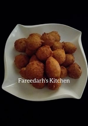 A picture of Coconut puff puff.