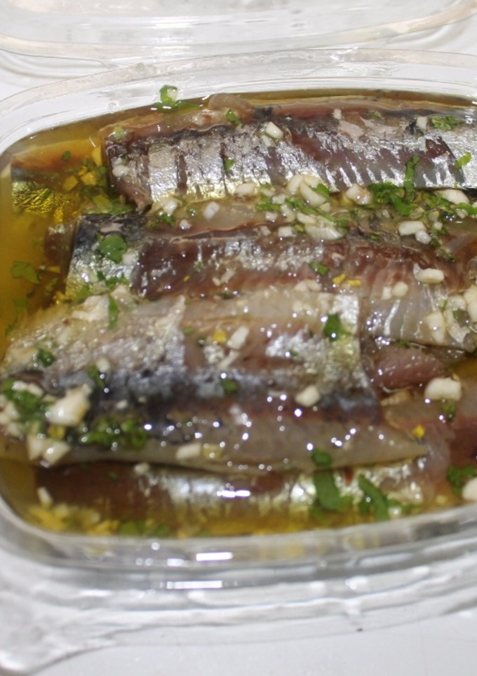 Una foto de Sardinas arenques para aperitivo