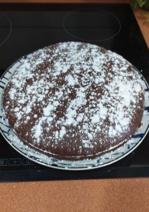 Una foto de Bizcocho de chocolate súper esponjoso!!! Y fácil 😁