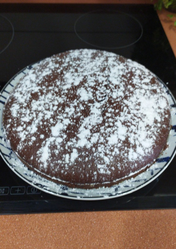 Una foto de Bizcocho de chocolate súper esponjoso!!! Y fácil 😁