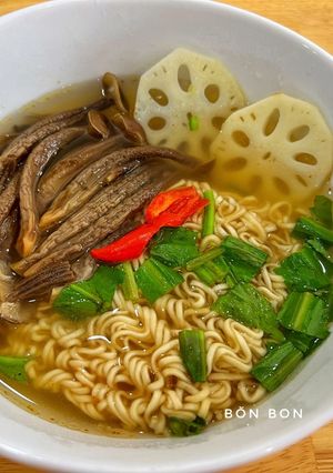 Hình của món Mì Gói Nấm Lộc Nhung Chay.
