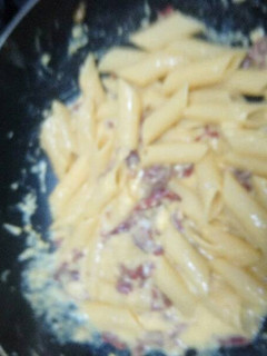 Una foto de Fideos a la carbonara