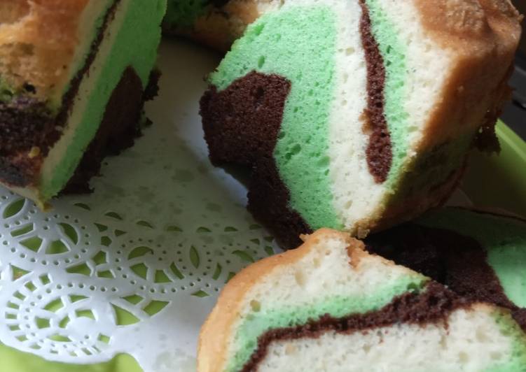 Bolu tape marmer putih telur