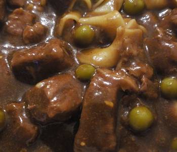 How To Serving Recipe Beef and noodles with peas Delicious and Healthy