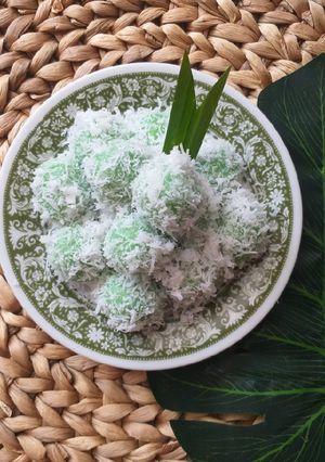 Foto resep 3. KLEPON (takaran gelas belimbing)