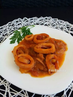 Una foto de Calamares con patatas a la sidra