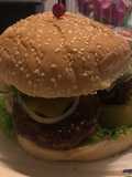 Hamburguesa vegetariana con berenjenas caramelizadas