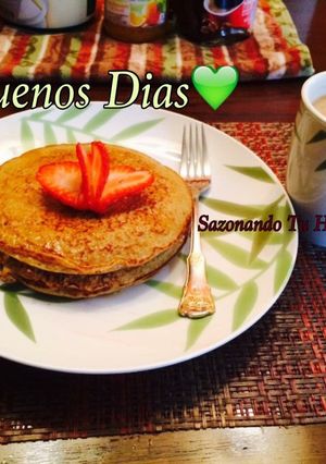 Una foto de Hot cakes de plátano y avena (sin harina)💖