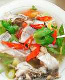 Cá lăng nấu canh chua