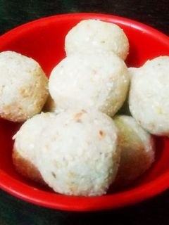 तिल के लड्डू (Til ke ladoo recipe in Hindi) रेसिपी मुख्य फोटो