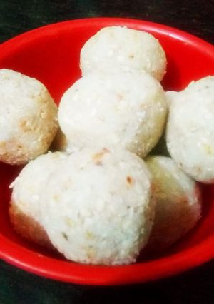 तिल के लड्डू (Til ke ladoo recipe in Hindi) रेसिपी मुख्य फोटो
