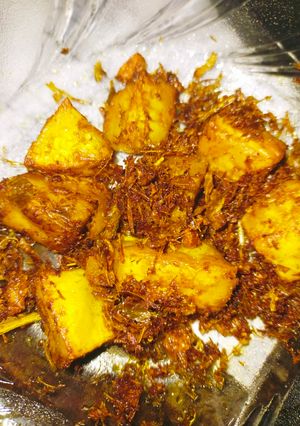 Foto resep Singkong goreng daun kunyit