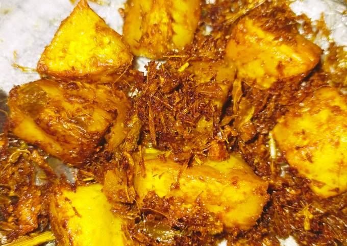 Cara Gampang Membuat Singkong goreng daun kunyit Anti Gagal