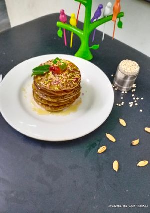 જુવારની સ્વીટ પેનકેક (Jowar Sweet Pancake Recipe In Gujarati) રેસીપી મુખ્ય ફોટો