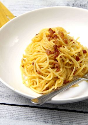 Klasszikus spagetti carbonara recept fotója