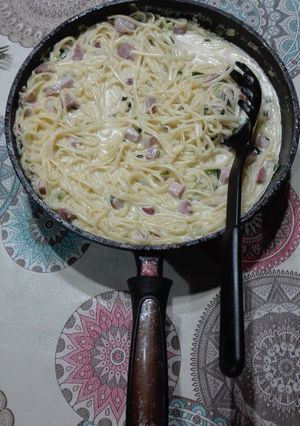 Una foto de Fideos con crema al verdeo