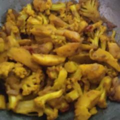 A picture of Aloo gobhi.