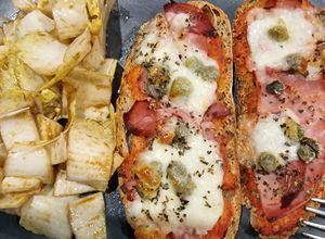 Une photo de Bruschette façon laeti