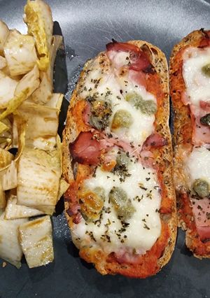 Une photo de Bruschette façon laeti