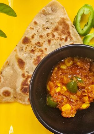 A picture of Corn 🌽 capsicum 🫑 vegetable.