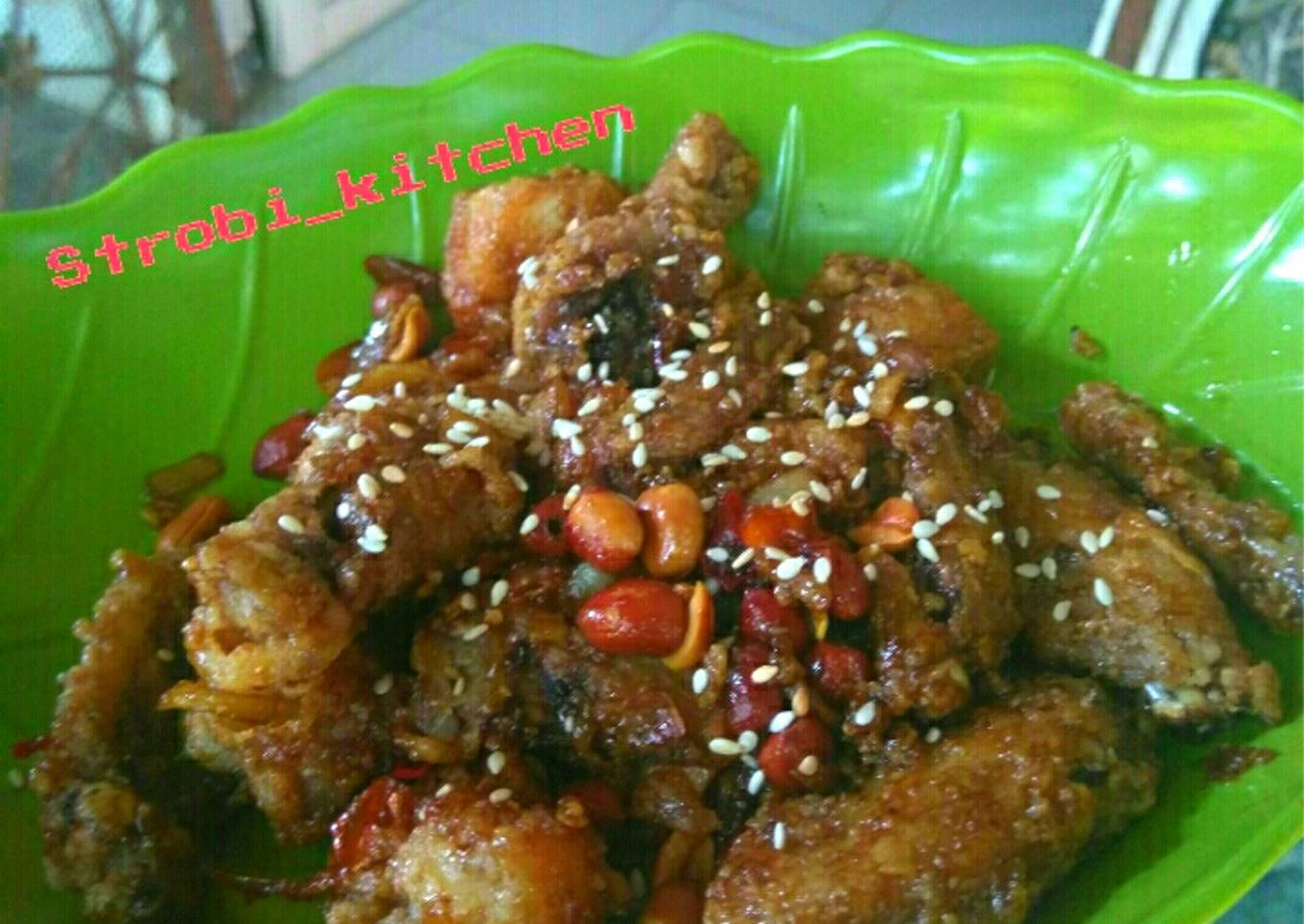 Dakgangjeong (korean fried chicken)