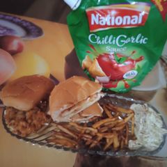 A picture of Zinger burger.