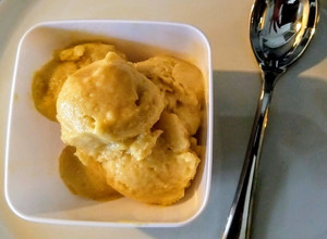 Una foto de Vegan - Helado de Mango