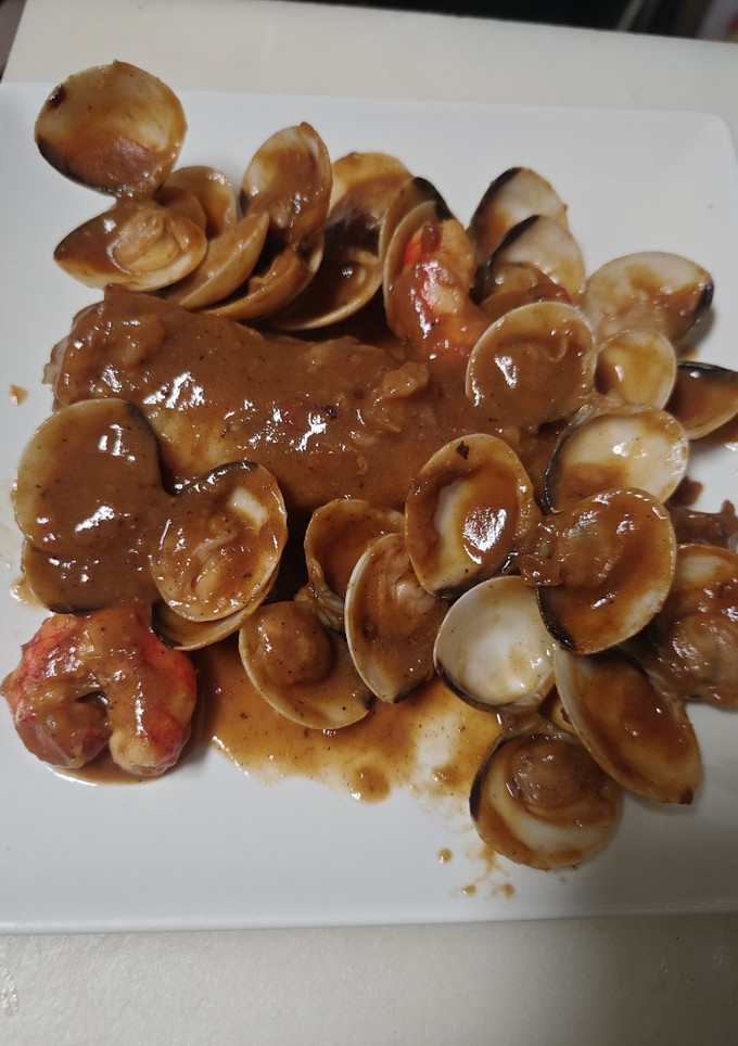 Una foto de Cola de rape en salsa
