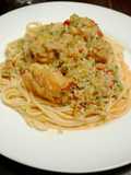 Espaguetis en Salsa Blanca de Pollo  y Vegetales Fritos