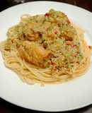 Espaguetis en Salsa Blanca de Pollo  y Vegetales Fritos