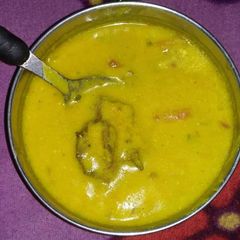 A picture of Pakoda kadhi.