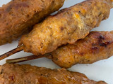 Souvlaki fűszeres húsrudacskák nyárson