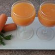 Zumo de zanahoria y naranja refrescante para el verano