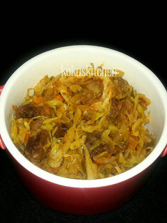 A picture of Leftover beef stew cabbage.