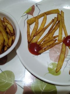 फ्रेंच फ़्राईस (french fries recipe in marathi) रेसिपी चे मुख्य फोटो 