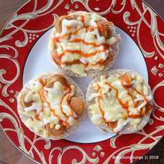 A picture of Roti Pizza Sederhana.