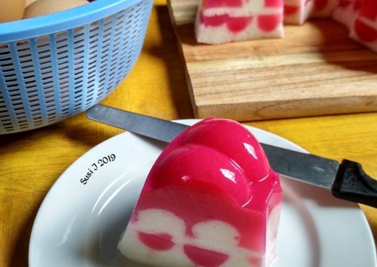 Puding lapis busa merdeka