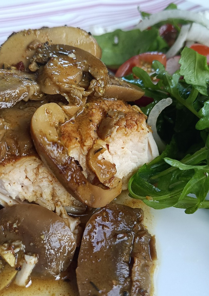 Una foto de Solomillo de pavo especiado en olla de cocción lenta 🌶️🌶️
