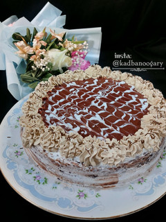 عکسی از دستور گاناش با خامه فرم گرفته 🧁
