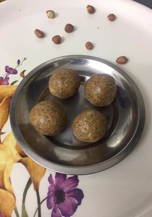 A picture of Healthy Peanut Gram Ladoo.