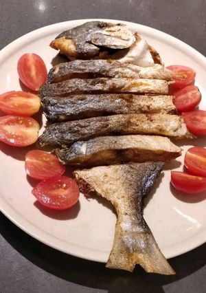 A picture of Fried Pompano.